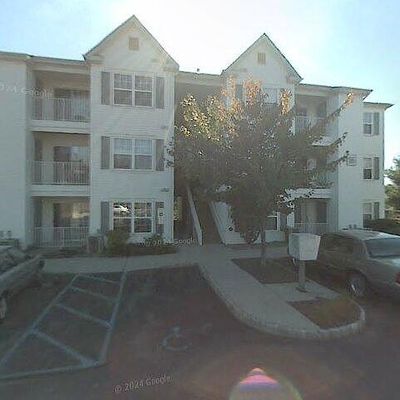 912 Waterford Dr, Edison, NJ 08817