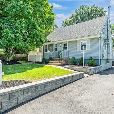 92 Mcnomee St, Oakland, NJ 07436