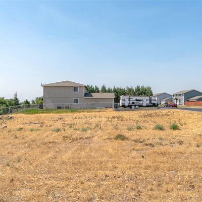 921 W Windrose Dr, Moses Lake, WA 98837