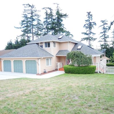 923 Sw Barrington Dr, Oak Harbor, WA 98277