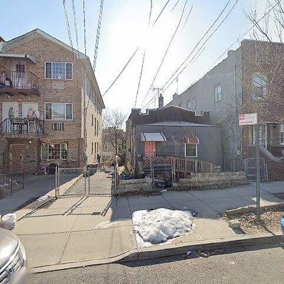 940 E 212 Th St, Bronx, NY 10469