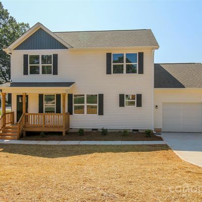 95 Piedmont Dr, Kannapolis, NC 28081