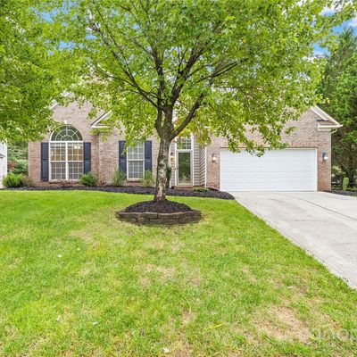 9736 Stewart Spring Ln, Charlotte, NC 28216