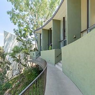 Cahuenga/Fredoni, Los Angeles, CA 90068