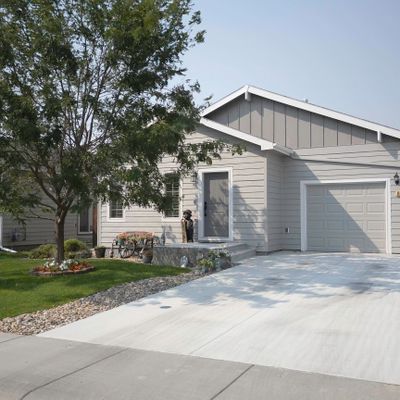 890 S 3rd Avenue, Mills, WY 82604