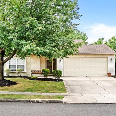 9 Carriage Hill Ln, Columbus, NJ 08022