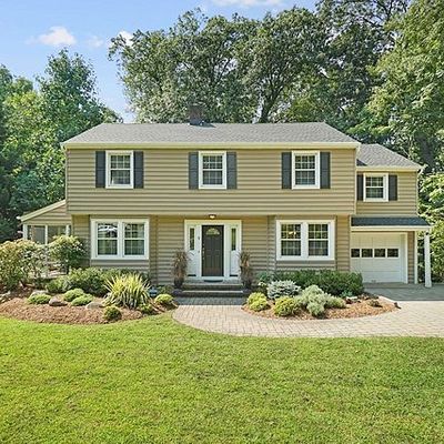 9 Edward Pl, Woodcliff Lake, NJ 07677