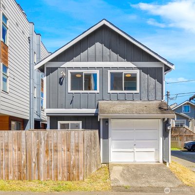 9039 17 Th Ave Sw, Seattle, WA 98106