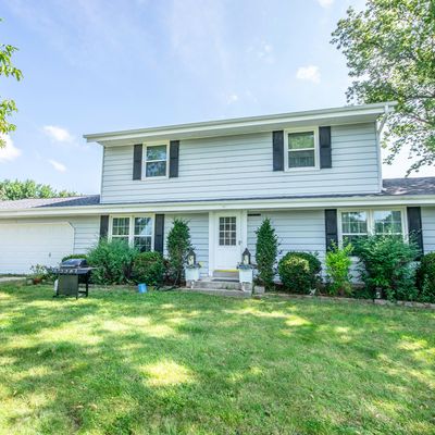 W148 N12470 Pleasant View Dr, Germantown, WI 53022