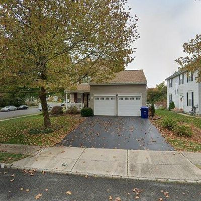 1 Clydesdale Dr, Burlington, NJ 08016