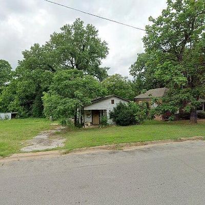 1007 S Scullin Ave, Denison, TX 75020