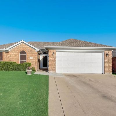 101 Tranquillity Ln, Waxahachie, TX 75165