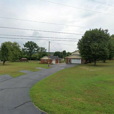 1010 Lakeview Cir, Ashland City, TN 37015