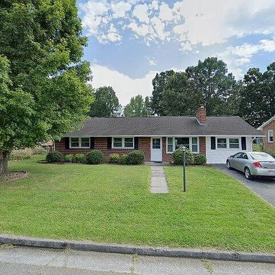 1012 Custis St, Radford, VA 24141