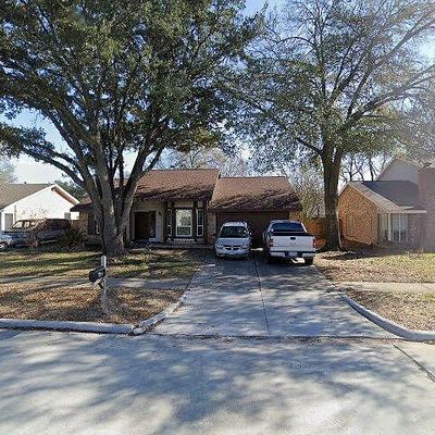 10131 Golden Sunshine Dr, Houston, TX 77064