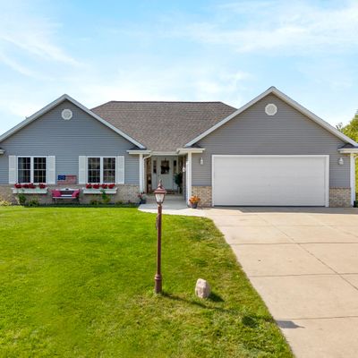 N635 S Hickory Hills Dr, Oconomowoc, WI 53066