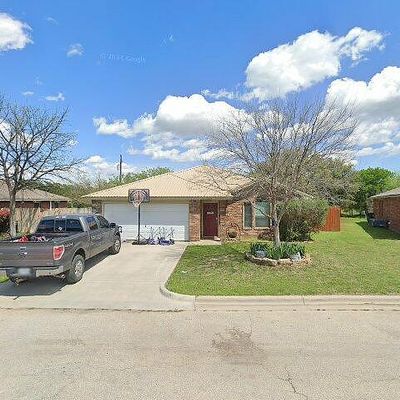 112 Burkett Dr, San Saba, TX 76877