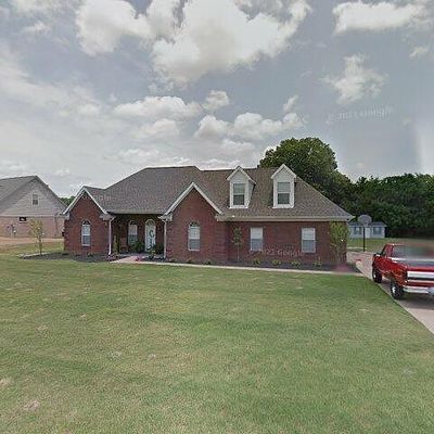 114 Leslie Dr, Senatobia, MS 38668