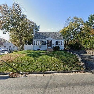 12 Old Post Rd, Edison, NJ 08817