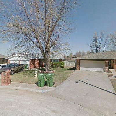 121 Palm Ave, Yukon, OK 73099