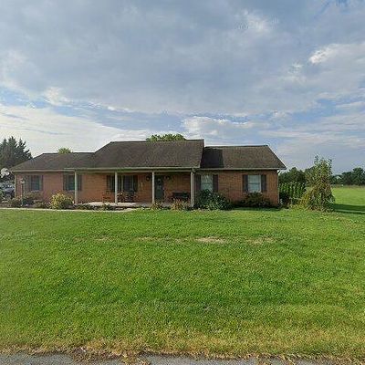 1074 Jason Dr, Greencastle, PA 17225