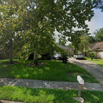 10807 Adamsborough Dr, Houston, TX 77099