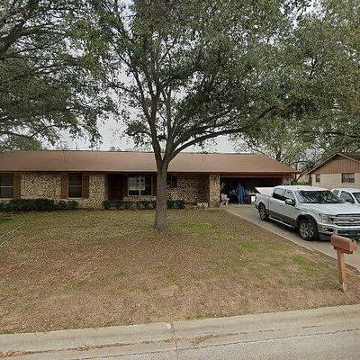 1112 Oakcrest Dr, Pleasanton, TX 78064