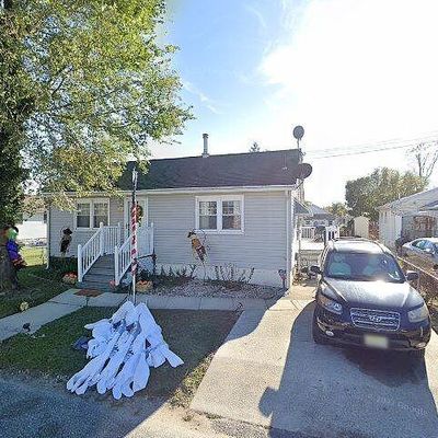 134 W Delaware Pkwy, Villas, NJ 08251