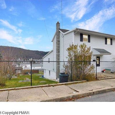 136 E Garibaldi Ave, Nesquehoning, PA 18240