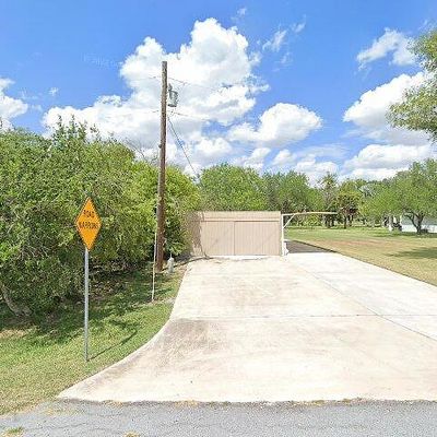 1361 Lion Lake Dr S, Weslaco, TX 78596