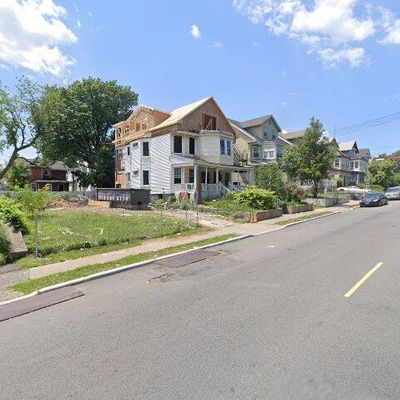 14 Nye Ave, Newark, NJ 07112