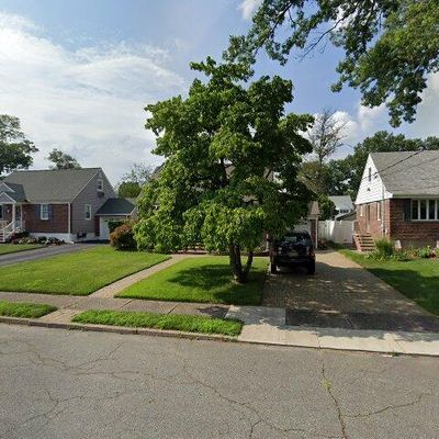 127 Hamilton Ave, Elmwood Park, NJ 07407