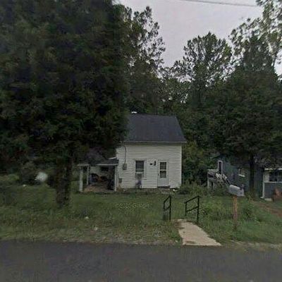 128 Brook St, Brookneal, VA 24528