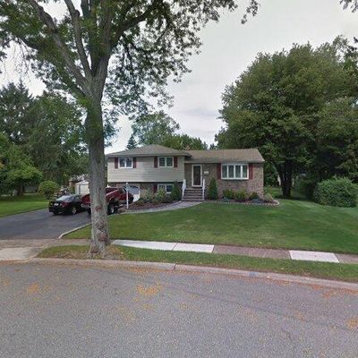 13 Tuxedo Dr, Wayne, NJ 07470