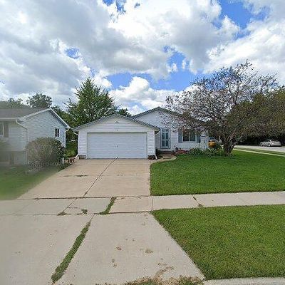 1612 Pleasantview Ave, Waukesha, WI 53188