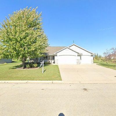 1615 Caroline Dr, New London, WI 54961