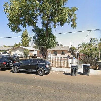 1642 N Court St, Visalia, CA 93291