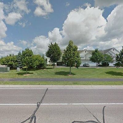 1676 Liberty Cir, Shakopee, MN 55379