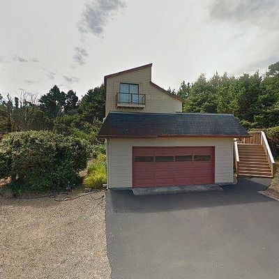 170 Division St, Depoe Bay, OR 97341