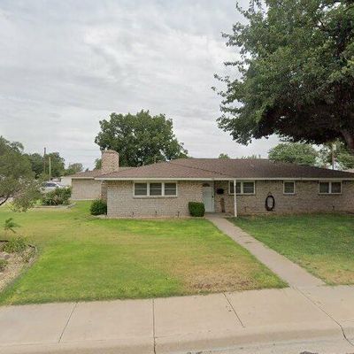 1718 E Highland Dr, Hobbs, NM 88240