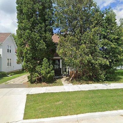 149 S Hyland St, Juneau, WI 53039