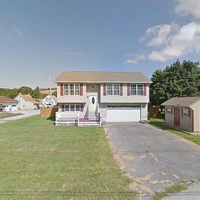 15 Fir St, Mont Alto, PA 17237