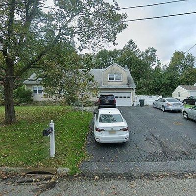 15 Sunrise Dr, Wayne, NJ 07470