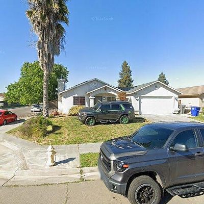 1513 Lacreta Ave, Madera, CA 93638