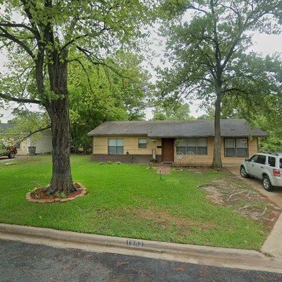 1903 Mockingbird Rd, Bryan, TX 77803