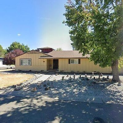 1925 Merle Dr, Redding, CA 96001