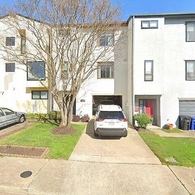 1927 N Woodley St, Arlington, VA 22207