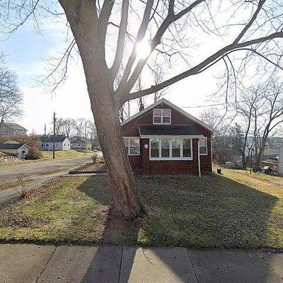 194 E Baird Ave, Barberton, OH 44203