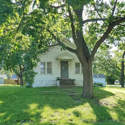 202 Locust St, Wellsville, KS 66092