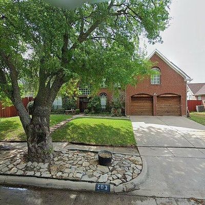 203 Crane Dr, Grand Prairie, TX 75052